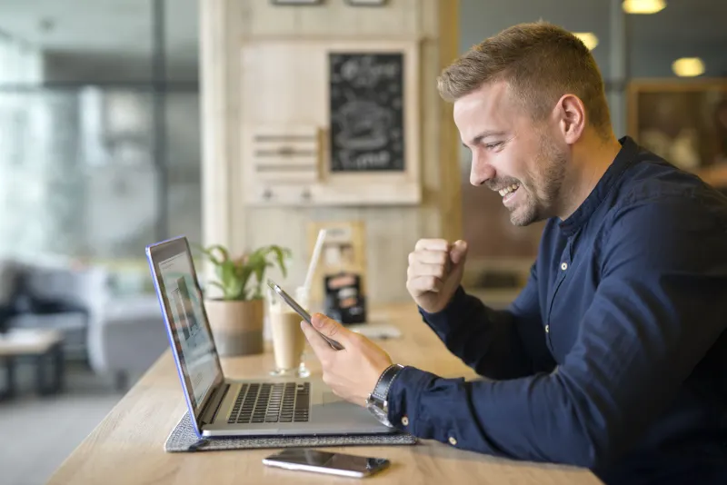 E- BUSINESS: DESARROLLO DE NEGOCIO ON-LINE (COMT115PO)