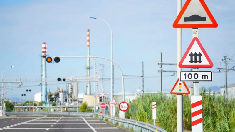 ROAD SAFETY AND SIGNAGE (COEX) (EOCO027PO)