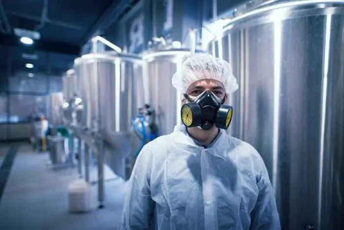 SAFETY IN CHEMICAL PRODUCT WAREHOUSES (QUIE001PO)